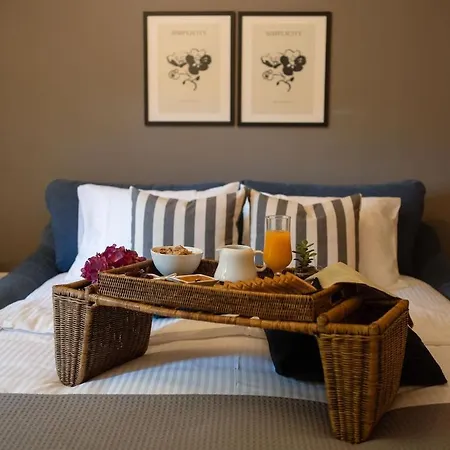 Elpiniki's * 라리사