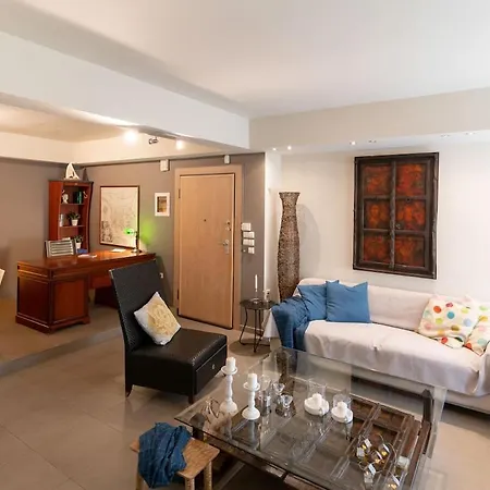 Elpiniki's * 라리사